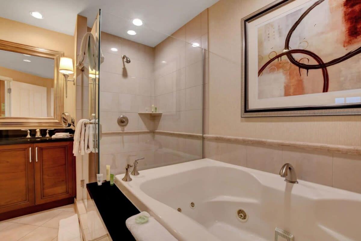 Hébergement de vacances Mgm Signature-21-703 Strip View Jacuzzi Las Vegas