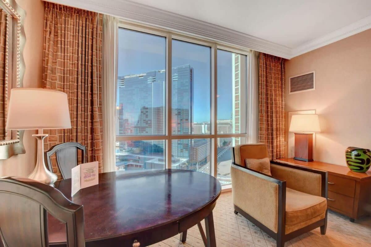 Hébergement de vacances Mgm Signature-21-703 Strip View Jacuzzi Las Vegas