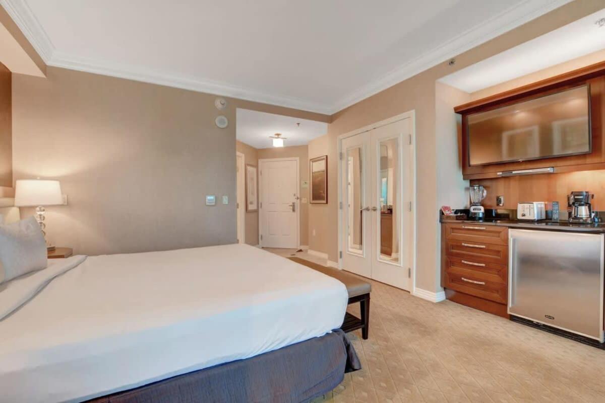 Mgm Signature-21-703 Strip View Jacuzzi Hébergement de vacances